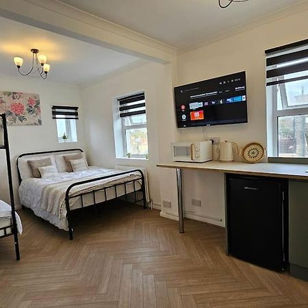 לונדון Newly Renovated Studios & Ensuite Rooms! - Camberwell מראה חיצוני תמונה