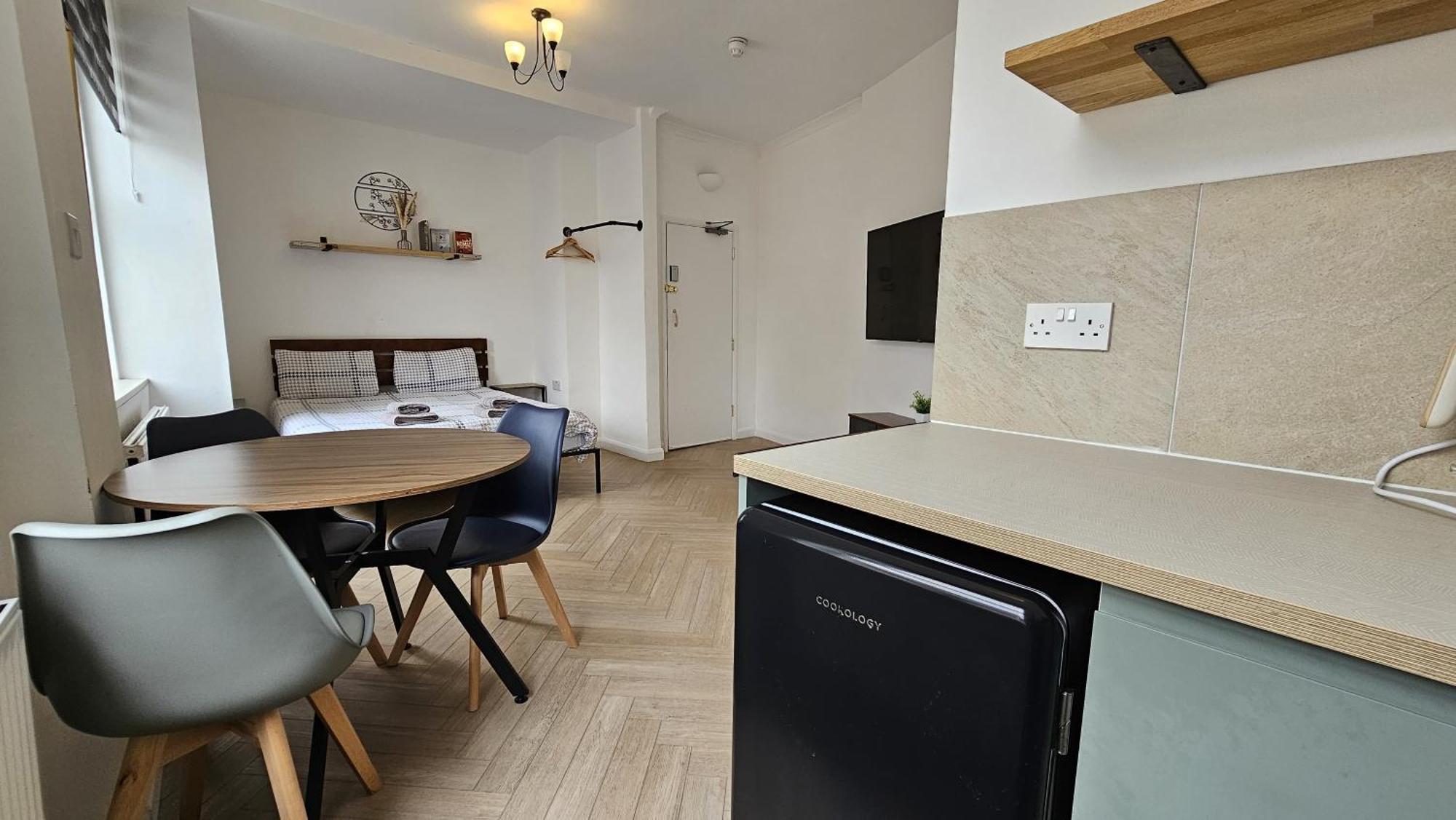 לונדון Newly Renovated Studios & Ensuite Rooms! - Camberwell מראה חיצוני תמונה