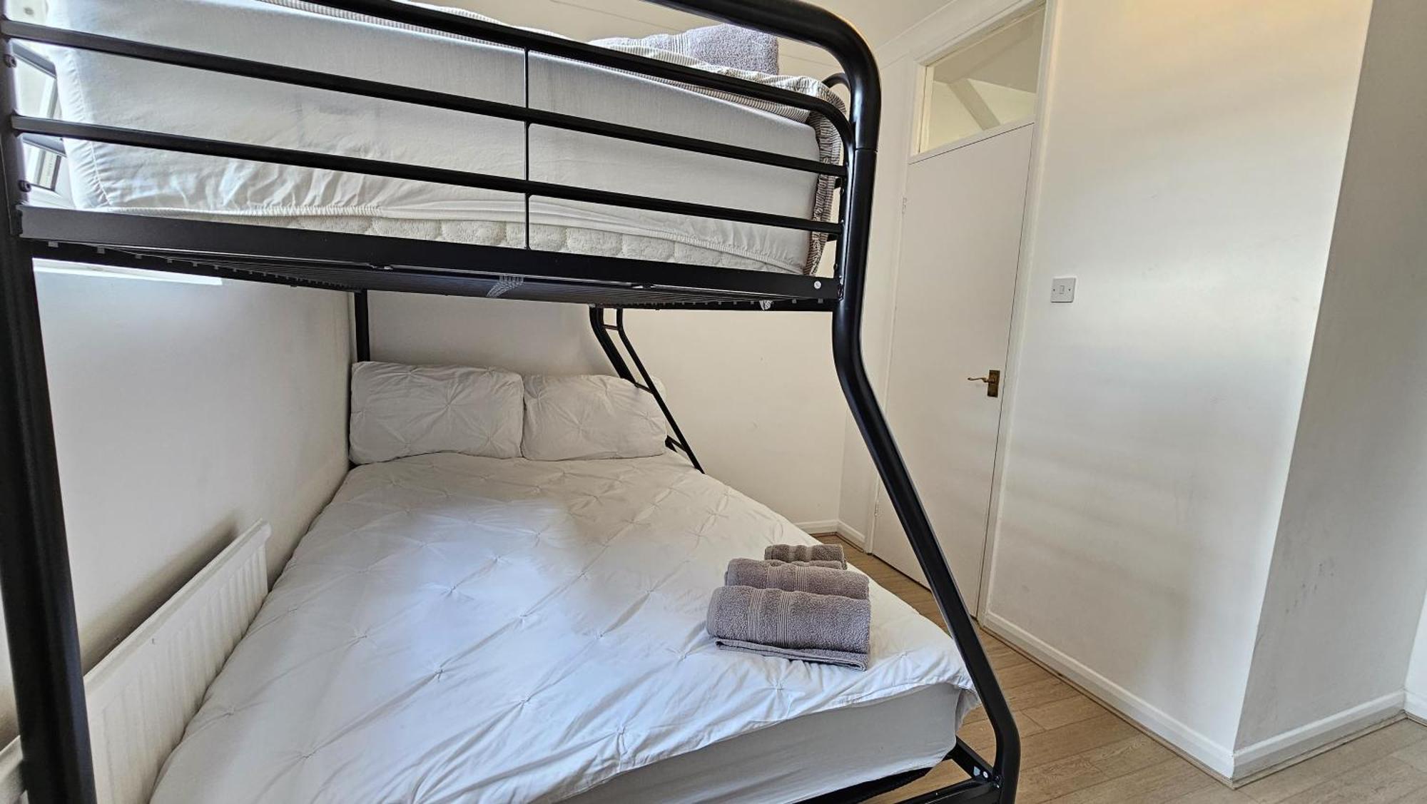 לונדון Newly Renovated Studios & Ensuite Rooms! - Camberwell מראה חיצוני תמונה